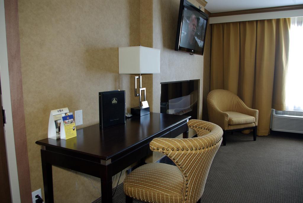 Camrose Resort Casino Rum bild